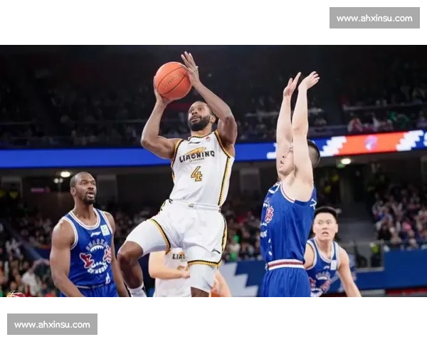 弗格拒山东报价引争议：辽宁高薪成 甜蜜负担？